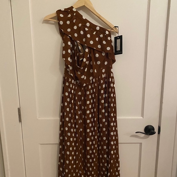 Chocolate polka one shoulder ruffle pleated midi - Picture 6 of 7